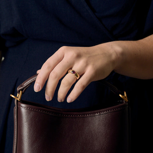 FRED - Bague jonc en or jaune et rubis