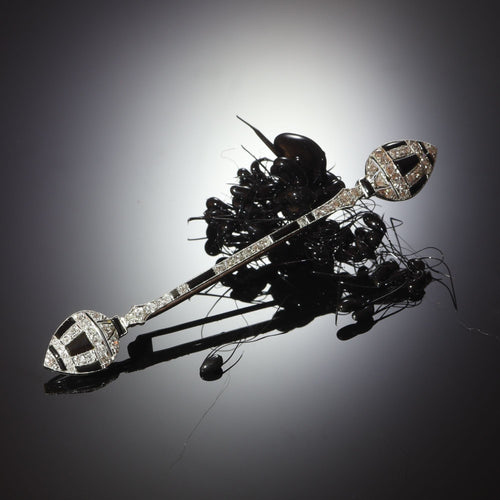 Broche Trésor des années 20 : la grâce géométrique d'une broche décorative 58 Facettes 21096-0063