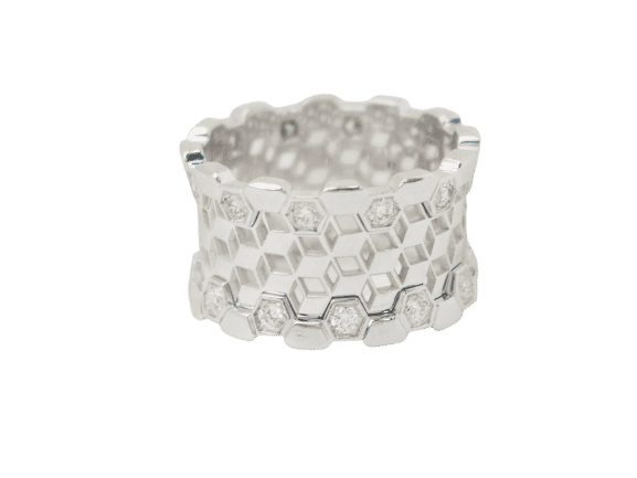 Bague 50 Bague ajourée en or blanc et diamants 58 Facettes 33437