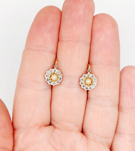 Dormeuses marguerite antique or 18k perle et diamants taille roses (circa 1900)