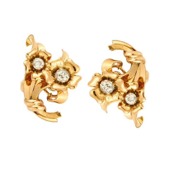 Boucles d'oreilles Boucles d'oreilles fleurs, or jaune et diamants 58 Facettes GU76