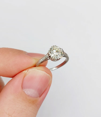 Bague 52.5 Bague solitaire Art déco en platine et diamant taille ancienne 1,40 carat 58 Facettes A06491