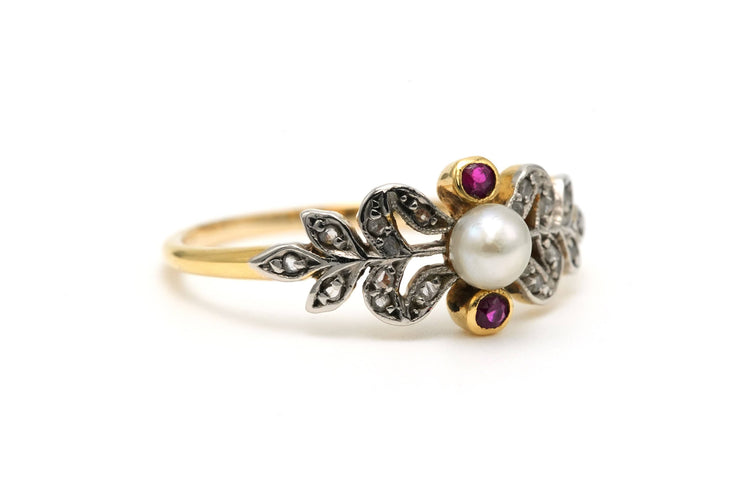 Bague 53 Bague Art Nouveau or jaune et argent, perle, rubis et diamants 58 Facettes 22783