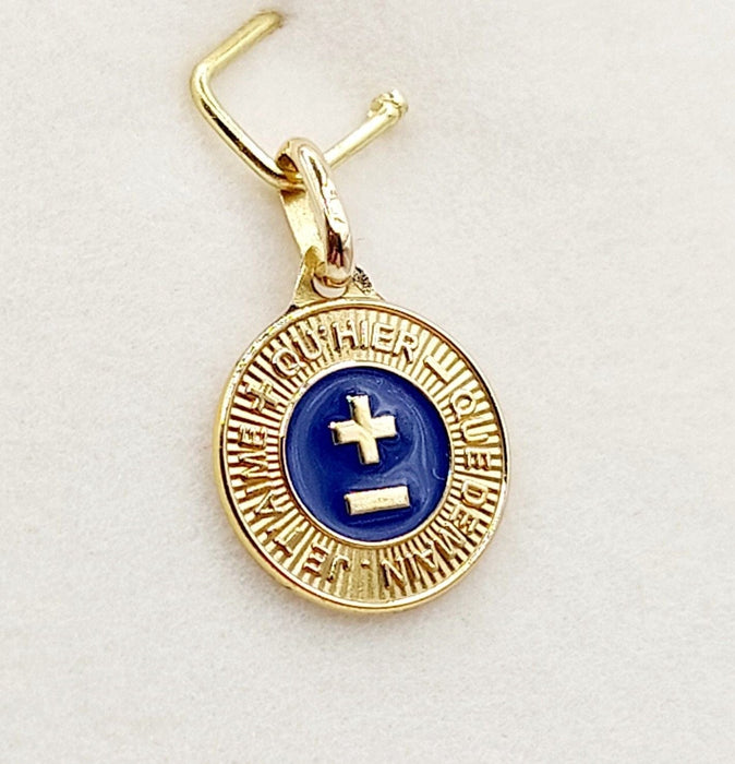 AUGIS - Pendentif médaille d'amour or jaune "+ qu'hier - que demain" - L'Élégante Bleue 58 Facettes J10797X000