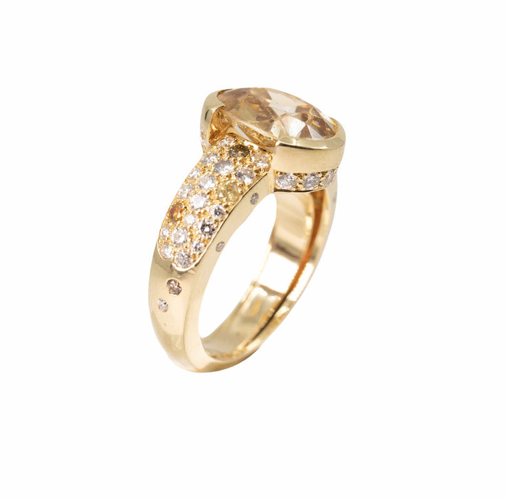 Bague 61 Bague or jaune, zircon, pavage diamant. 58 Facettes 227341