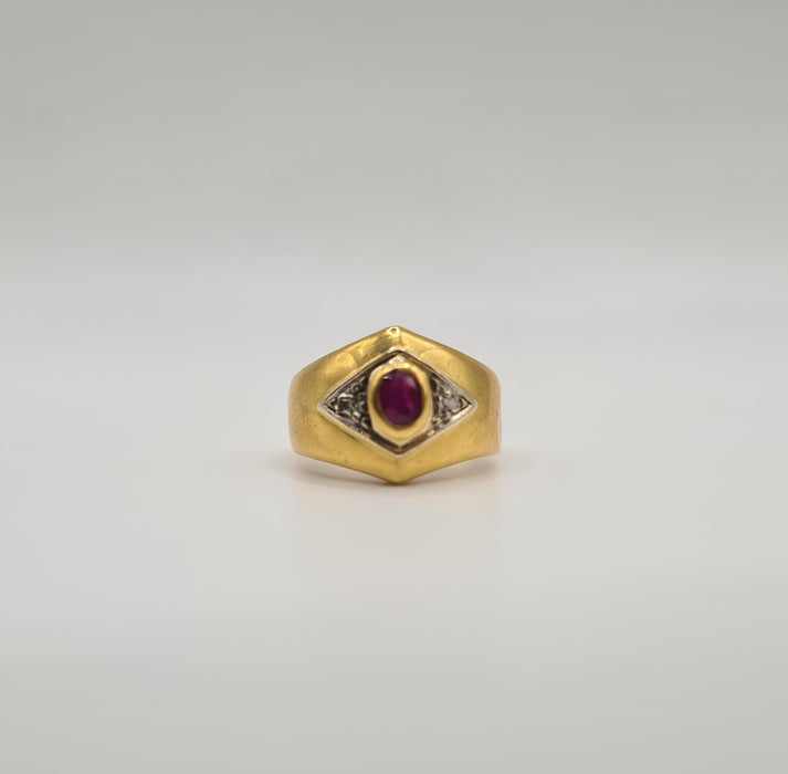 Bague 49 Bague or jaune sertie de diamants et rubis 58 Facettes