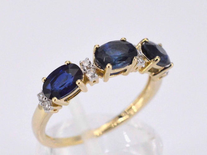 Bague Bague en or avec diamants et saphir 58 Facettes 2123