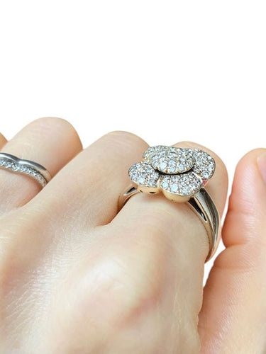 Bague 58 avec rétrecisseur Bague en or jaune 18k en forme de fleur et diamants 58 Facettes