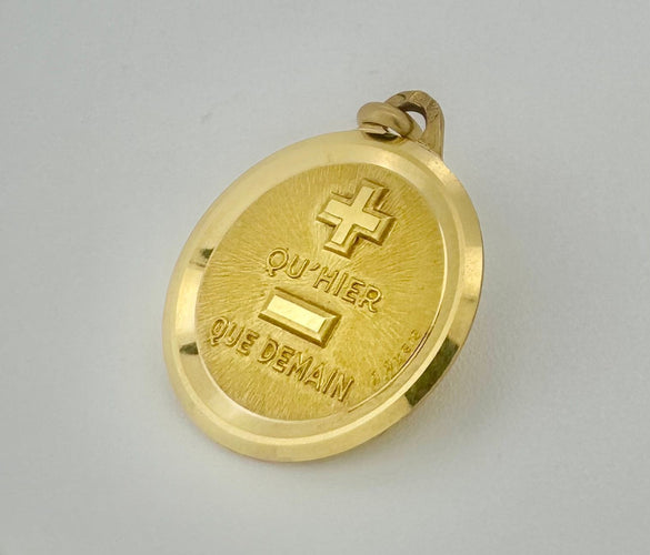 Pendentif Augis - Médaille or jaune 58 Facettes