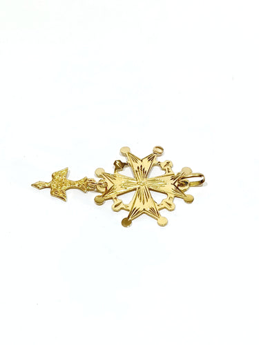 Pendentif Croix Huguenote avec Saint-Esprit or rose 58 Facettes