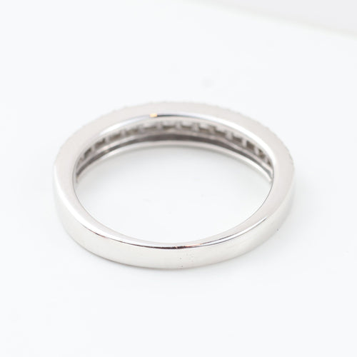 Bague 51 Bague en or blanc 18 carats sertie de diamants taille baguette et brillant 58 Facettes 130019