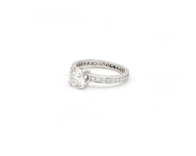 Bague solitaire de 1,21 ct avec diamant central et diamants sur l'anneau