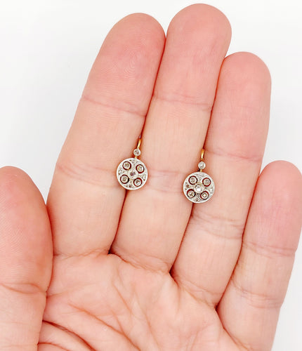 Boucles d'oreilles Dormeuses cible art déco or jaune et platine, diamants 58 Facettes A05769