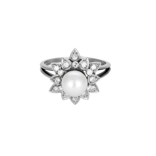 Bague en or blanc, platine, perle de culture blanche et diamants