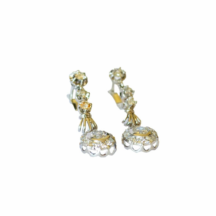 Boucles d'oreilles boucles d'oreilles en platine avec diamants 58 Facettes Q187B