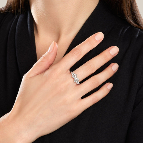 Bague 53 CHAUMET - Bague Liens en or blanc et diamants 58 Facettes