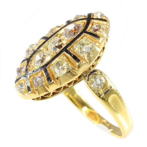 Bague 51 Élégance ornée : une bague rococo incrustée de diamants 58 Facettes 16340-0042