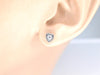 Boucles d'oreilles Boucles d'oreilles en or blanc avec un diamant taille brillant en forme de coeur 58 Facettes 2096