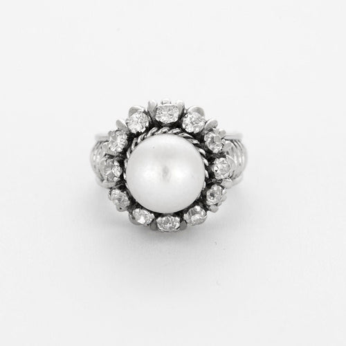 Bague 45.5 Bague ancienne en or blanc, diamants et une perle. 58 Facettes