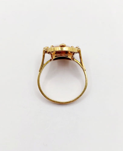 Bague 48 Bague antique or jaune 18k camée sur coquille et de petites perles 58 Facettes A03122