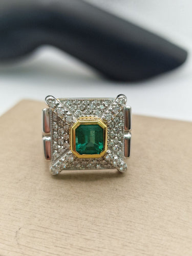 Bague Bague cocktail émeraude avec pavé de diamants en or jaune 58 Facettes