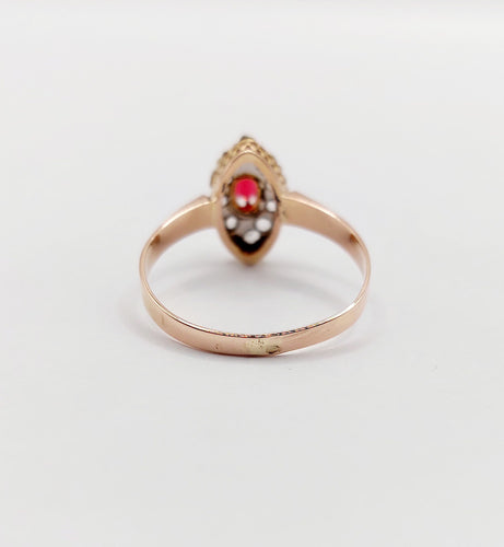 Bague 56 Ancienne bague marquise or rose, pierre rouge et diamant taille rose (1900) 58 Facettes A05951