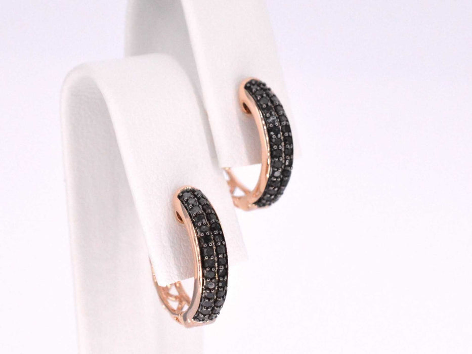 Boucles d'oreilles en or rose avec diamant noir