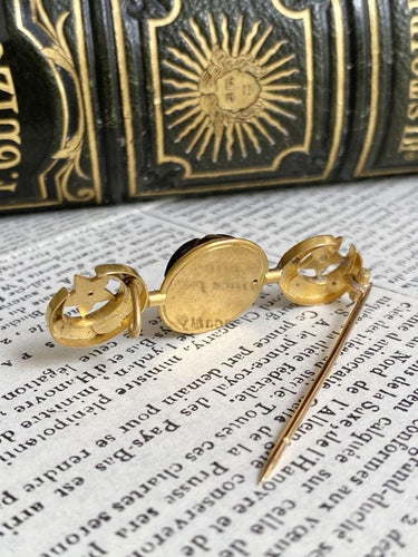 Broche Rare broche en or jaune 18K modèle « Man in the Moon » 58 Facettes