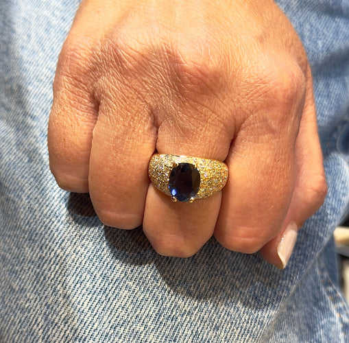 Bague 59 Bague en or jaune saphir ovale et diamants 58 Facettes