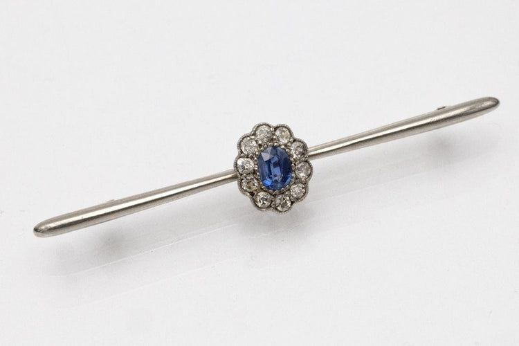 Old brooch yellow gold, sapphire and 0.50ct old cut diamonds, 1st half of the 20th century 58 Facettes 10607