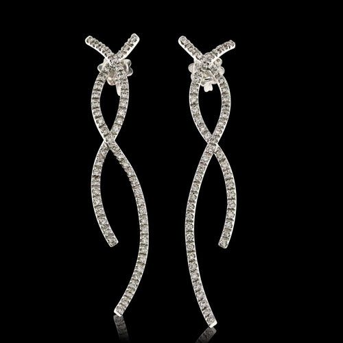 Boucles d'oreilles en or blanc, diamants naturels