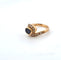 Bague 55 Bague en or jaune massif avec saphir central et diamants environnants 58 Facettes