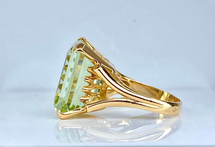 Bague en or jaune et béryl vert 20 carats