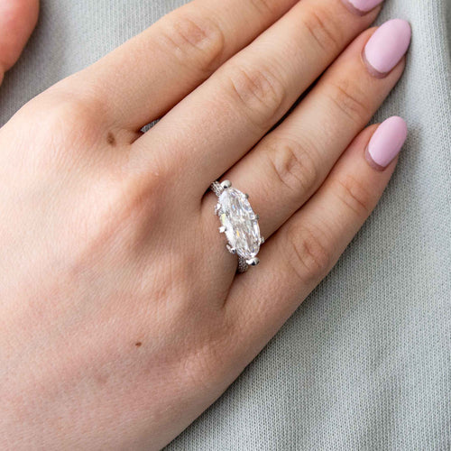 Bague Bague en diamant marquise de 3 carats G VVS2 avec certificat GIA 58 Facettes 22636