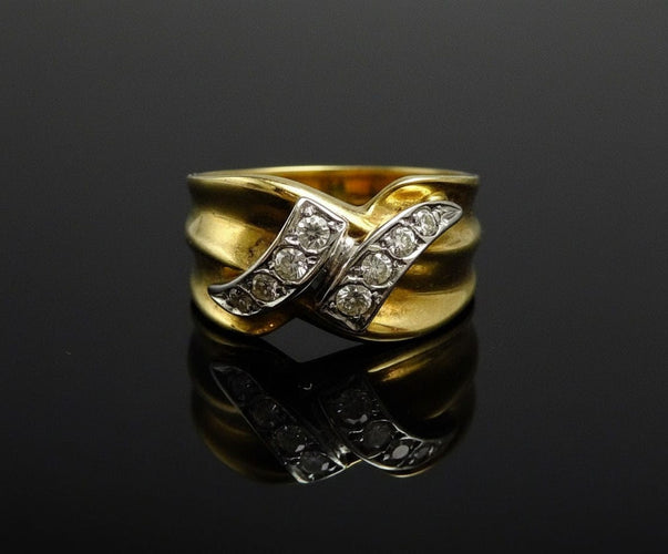 Bague Bague italienne pour petit doigt, en or jaune et diamants 58 Facettes