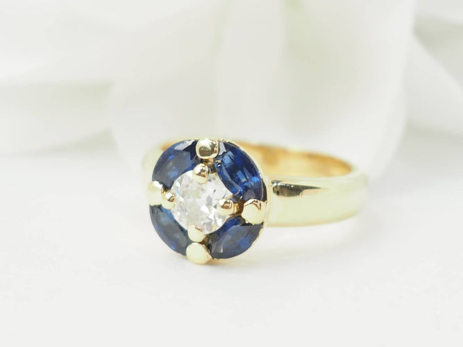 Bague 51 Bague ronde en or jaune, saphirs et diamant 58 Facettes 33402