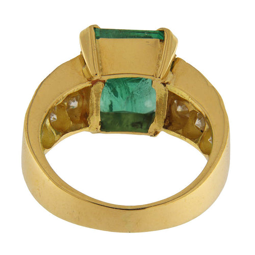 Bague en or jaune avec émeraude de 4,54 carats et diamants