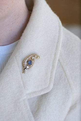 Broche motif cachemire diamants et saphir