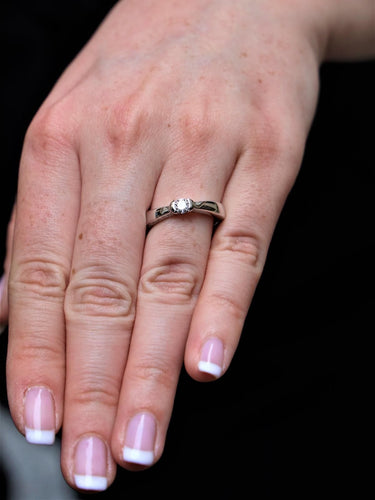 Bague 53 Balmain Bague Solitaire  Or blanc Diamant 58 Facettes 1950052CN