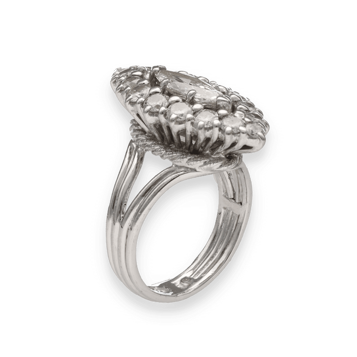 Bague marquise en or gris diamants brillants et navette