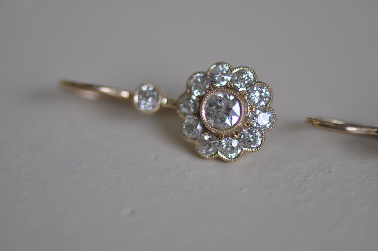 Boucles d'oreilles Boucles d'oreilles anciennes en or jaune et diamants 58 Facettes