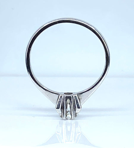 Bague 50 Bague solitaire en or blanc et diamants 58 Facettes AB513