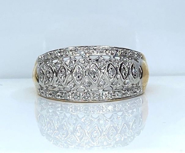 Bague jonc en or jaune et diamants