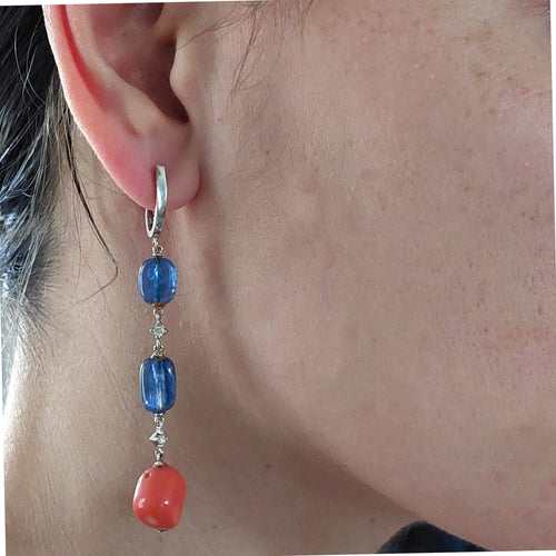 Boucles d'oreilles Paire de pendants d'oreilles tanzanite et corail 58 Facettes 26