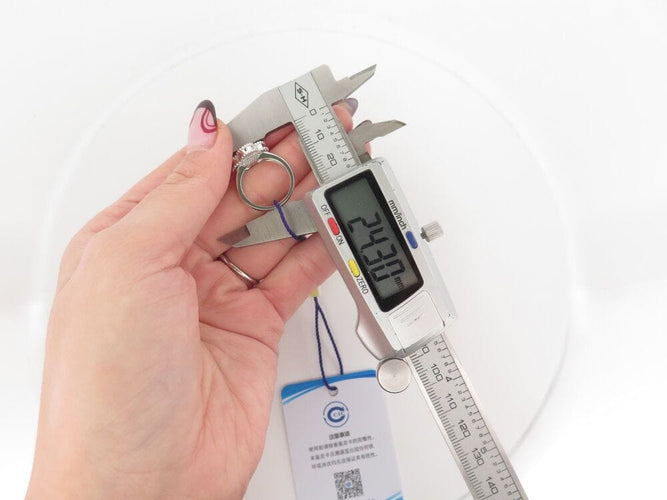 Bague 52 bague VAN CLEEF & ARPELS vintage alhambra 52 en or 18k diamant 58 Facettes 264866