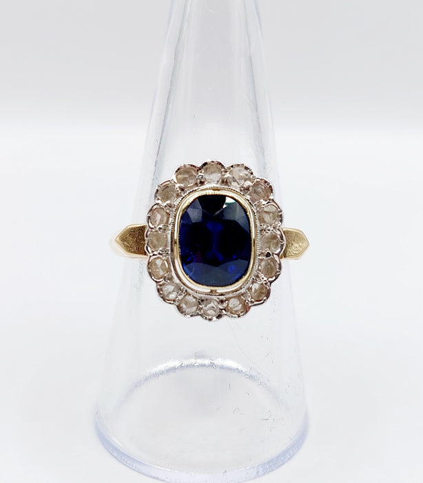 Bague pompadour Art Déco or et platine, saphir synthétique de 3,00 carats, diamants taille rose (circa 1920)