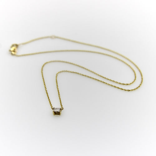 Collier Collier en or 14 carats avec diamant taille émeraude 58 Facettes A2004E