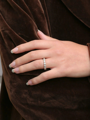 Bague 50.5 Alliance américaine en or blanc et diamants 1,8 ct 58 Facettes J63