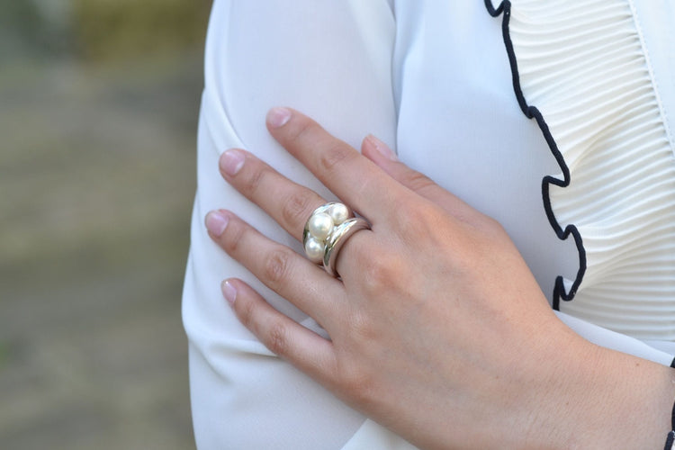 Bague 53 Bague Poiray "Fidji" perles en or 18k 58 Facettes