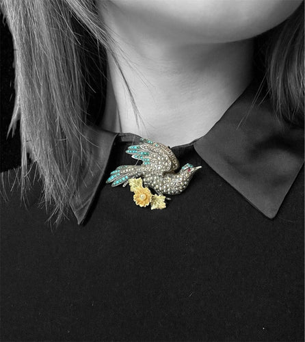 Broche colombe avec microperles et turquoises
